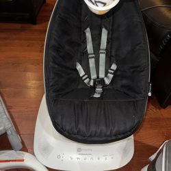 Baby Bundle 4Moms Swinger, Sit-Me-Up Seat, Bouncer, Wipe Warmer, Air Purifier and more!