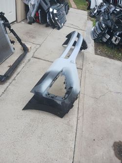 2018-2021 Ford Expedición Front Bumper Cover OEM