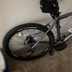 Giant Mountain Bike