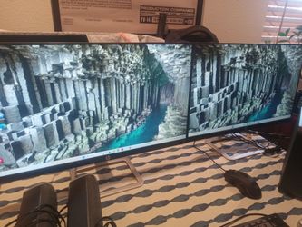 Set of 2 computer monitors