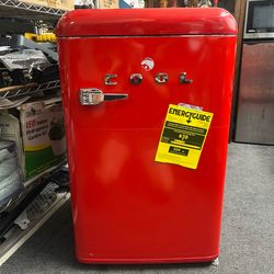 ‼️READ- COMMERCIAL COOL Retro Refrigerator 4.0 Cu. Ft., Red