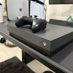 Xbox One X Project Scorpio edition 1tb