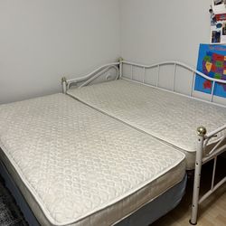 2 Twin Bed + 2 Mattresses 