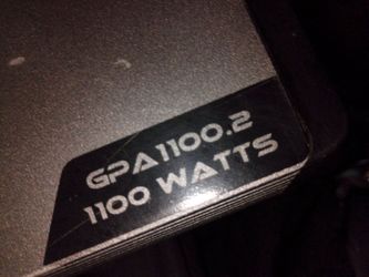 1100 watts amp 45$ O.B.O