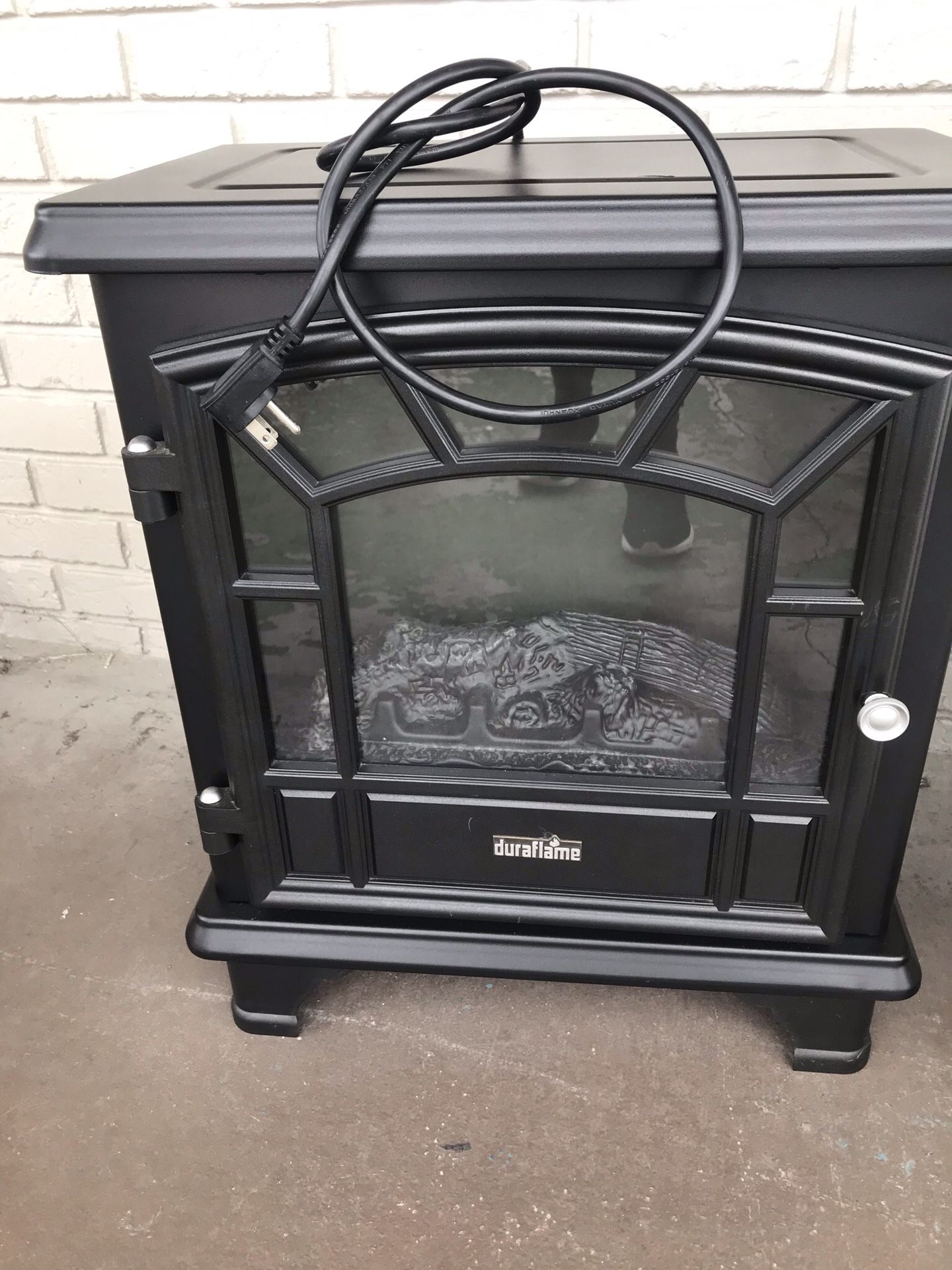 Like New Fire Place Heater