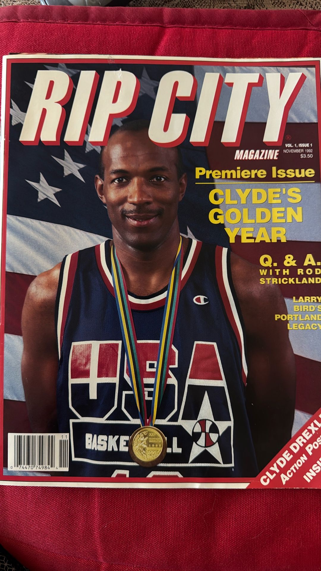 πΊπ²π₯ USA CLYDE DREXLER 1992 RIP CITY MAGAZINE VOL 1 #1 COVER VINTAGE MINT