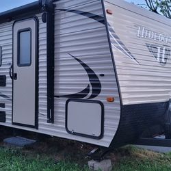 2017 Keystone Hideout 177 LHS
