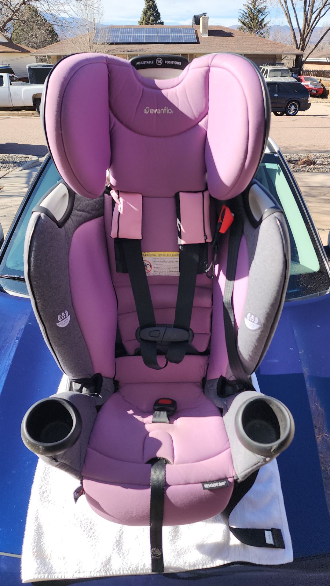 Evenflo Revolve 360 car seat