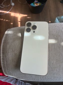 Apple iPhone 14Pro Max Triple Camera Smartphone