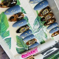 Press On Nails