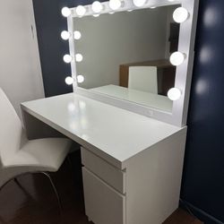 Makeup Vanity Mirror With Desk