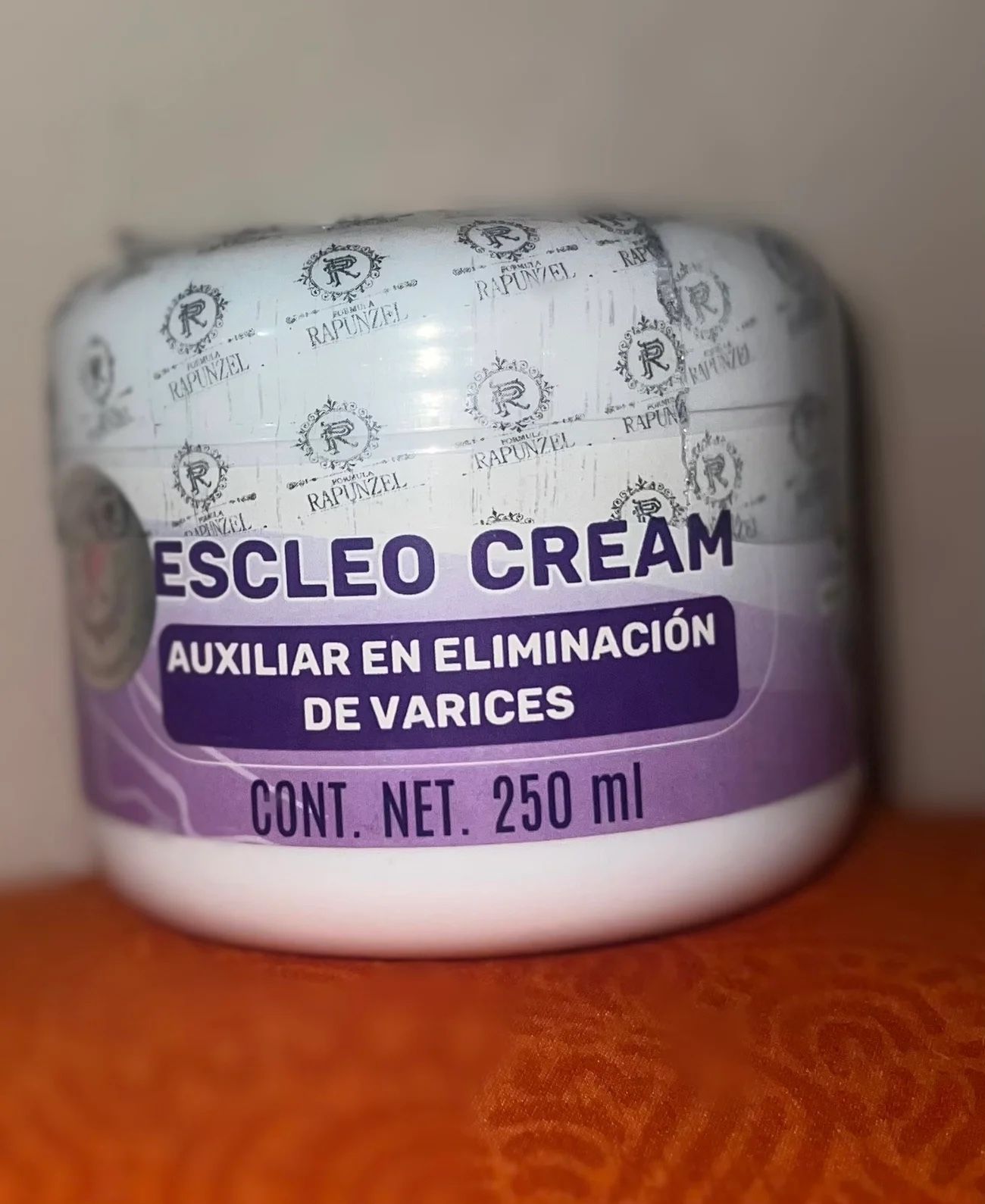 Varicos Veins Reducer ESCLEO CREAM (AUXILIAR EN ELIMINACIÓN DE VARICES)