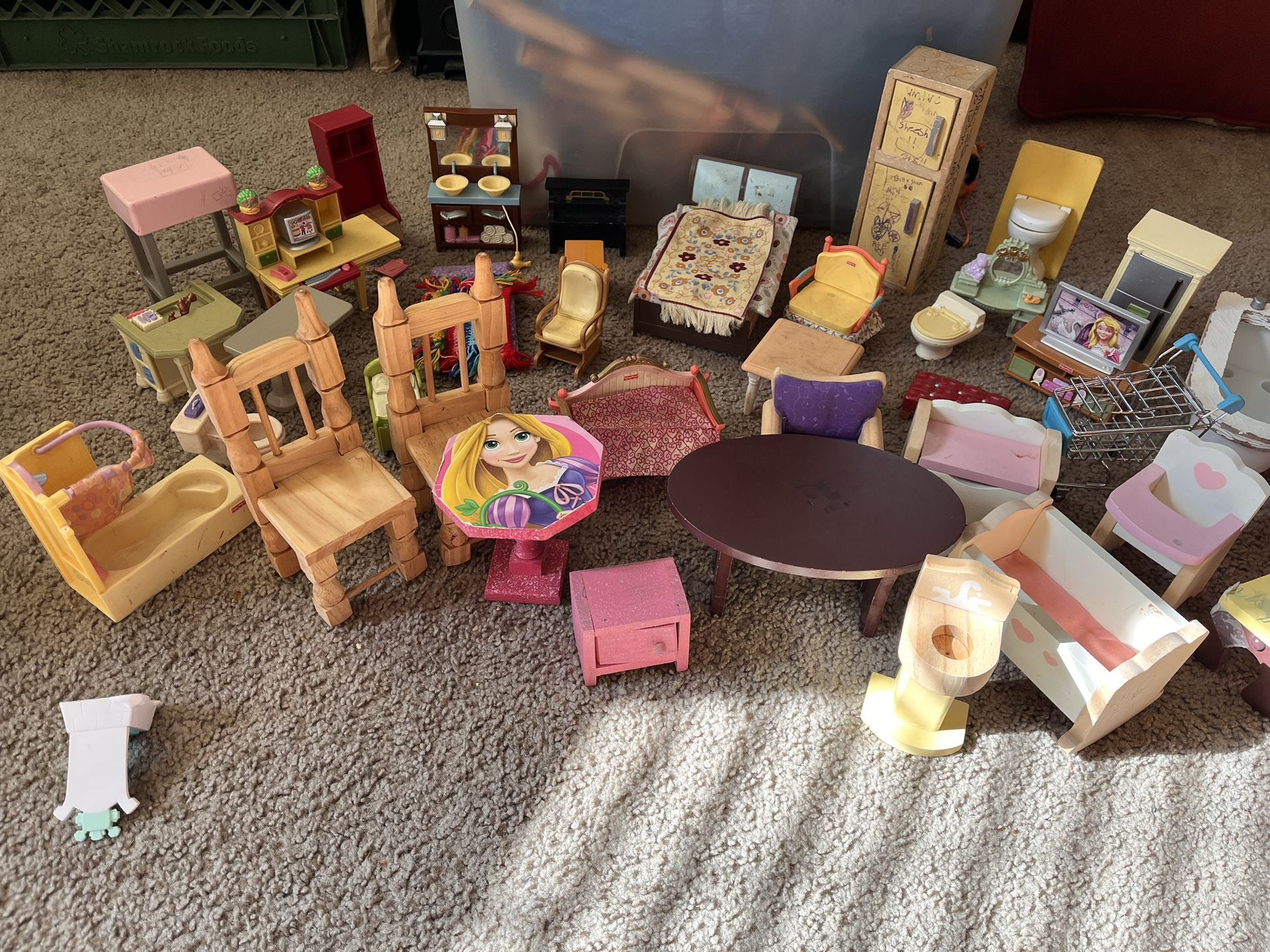 Assorted doll furniture