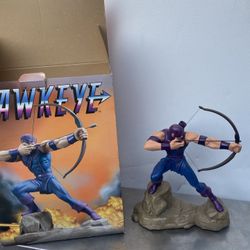 Marvel Hard Hero- Hawkeye Action Pose Statue - Limited Edition #0587/1000 Will meet for pickup at grocery outlet parking 8620 SW Hall Blvd Beaverton 