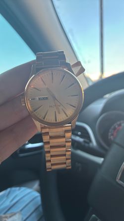 Nixon watch