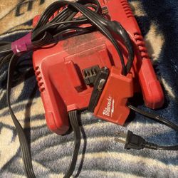 Milwaukee Ac/dc Charger