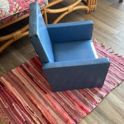 MID CENTURY CHILD CHAIR