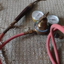 Weldmark Acetylene Regulator Gauge w Prest-o-lite Torch 
