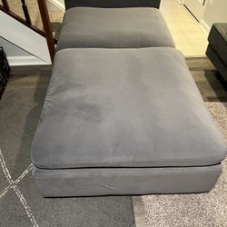 Moving out sale. 2 pieces chaise longue (washable)