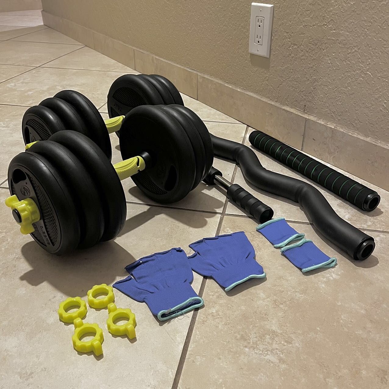 New In Box Dumbbell Weight Set 44 Lbs Exercise Strength Training Curl Bench