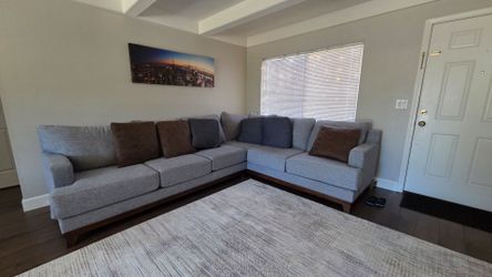 Sectional couch