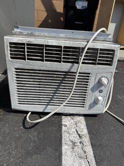 Small AC unit works