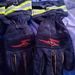 Fire fighter gloves