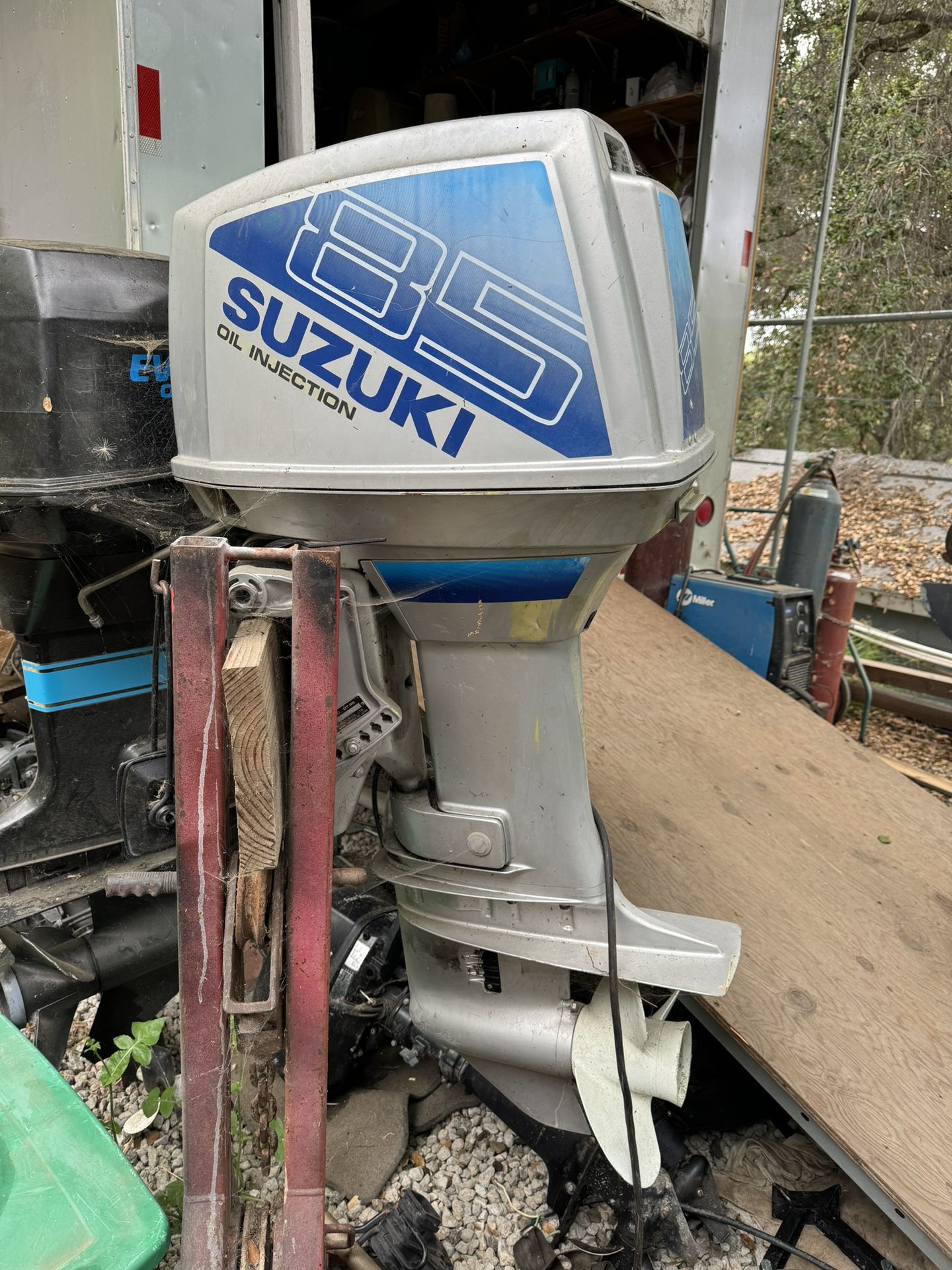 Suzuki Outboard Motor 85 Hp 2 Strokes 
