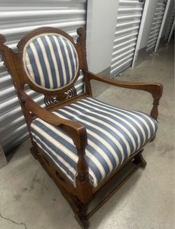 Antique cherry glider rocking chair Kentucky 