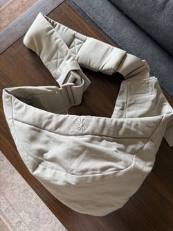 Ergo baby sling carrier