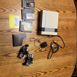 Nintendo NES Bundle