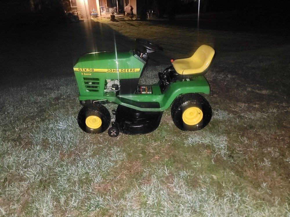 John Deere STX38 Lawn Tractor for Sale in Ridgefield, CT OfferUp