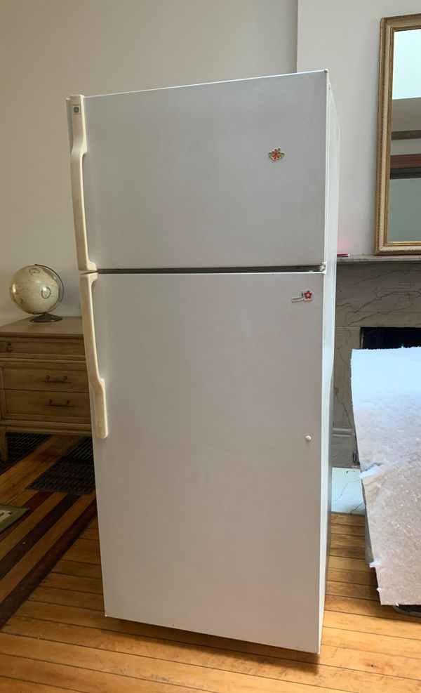 GE refrigerator for Sale in Chicago, IL OfferUp