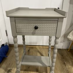 Nightstand / Side Table