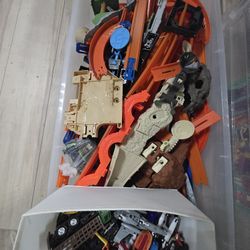 Hot Wheels Tracks and Cars