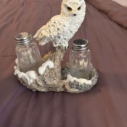 Snowy Owl Salt And Pepper Shaker 