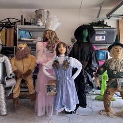 The Wizard Of Oz Mannequin Decoration