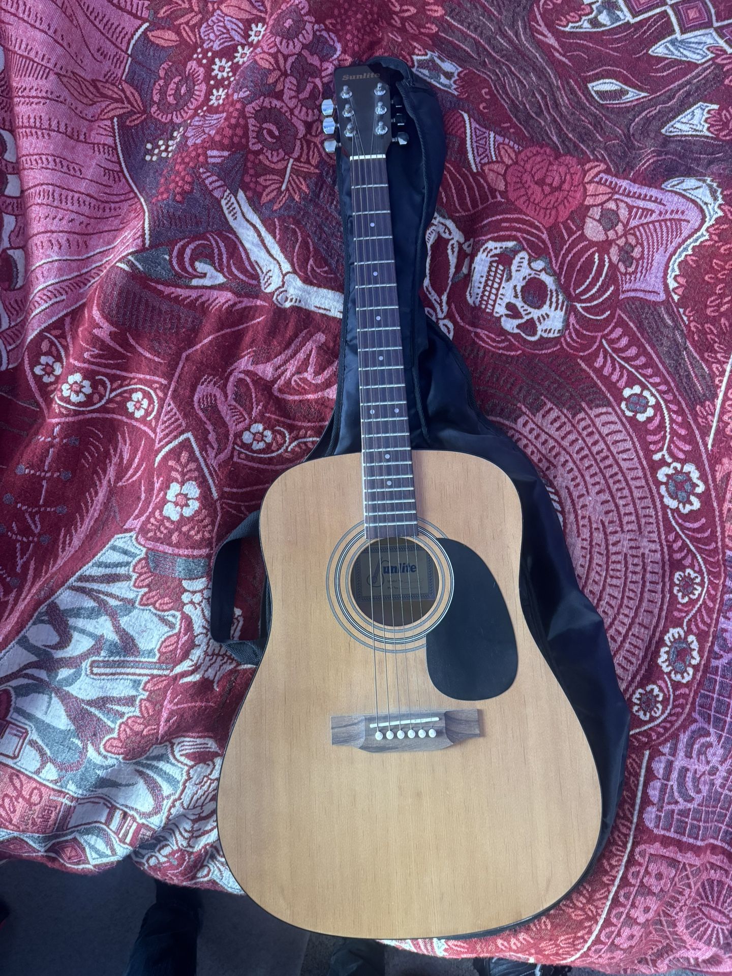 Sunlite GD-1800G Acoustic Guitar w/Soft Case