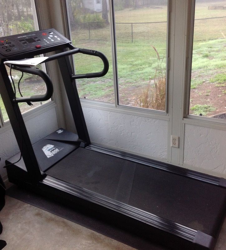 Keys Fitness 8800 Treadmill for Sale in Wesley Chapel FL OfferUp