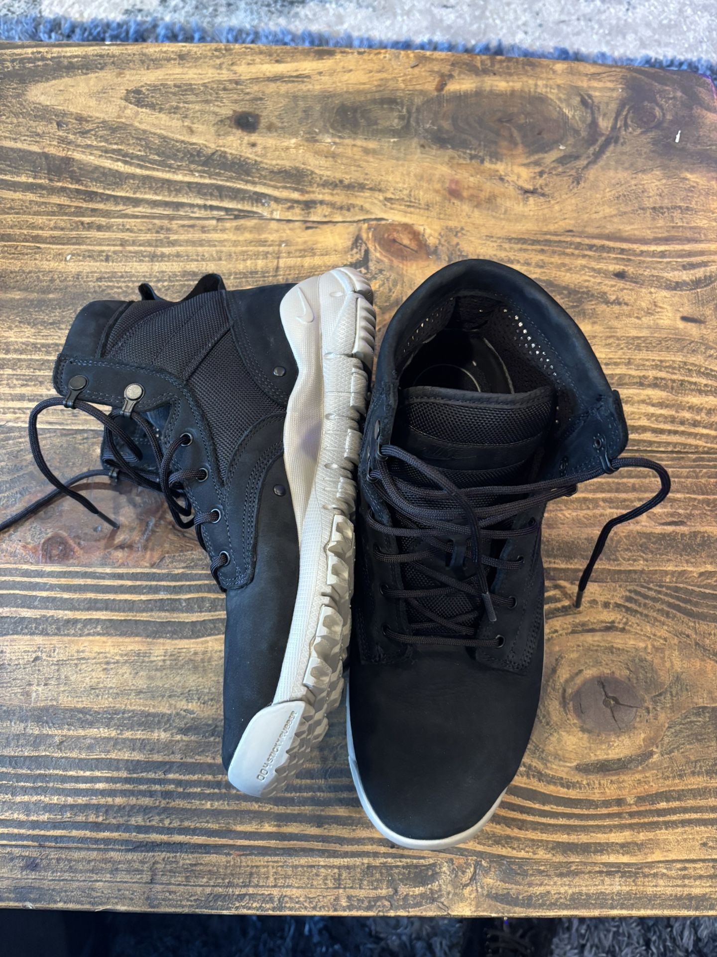 Nike Special Field Boot 10.5 Men’s 