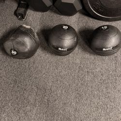 Giant Fitness Power Slam Balls