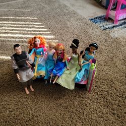 Disney Dolls & Misc Bed