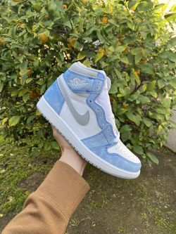 Jordan 1 High Hyper Royal