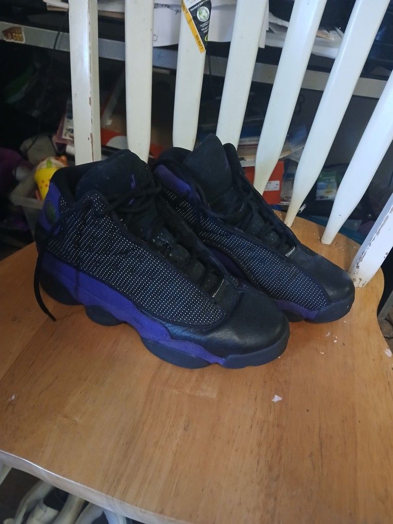 Jordan 13 Retro
Court Purple 7Y