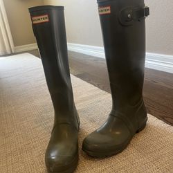 Hunter Unisex Size 8 Men/Size 9 Women’s Rain Boots