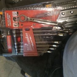 Milwaukee Ratchet Wrenches 