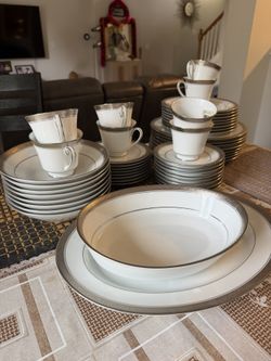 50 Pieces Legendary By Noritake Dinnerware Set