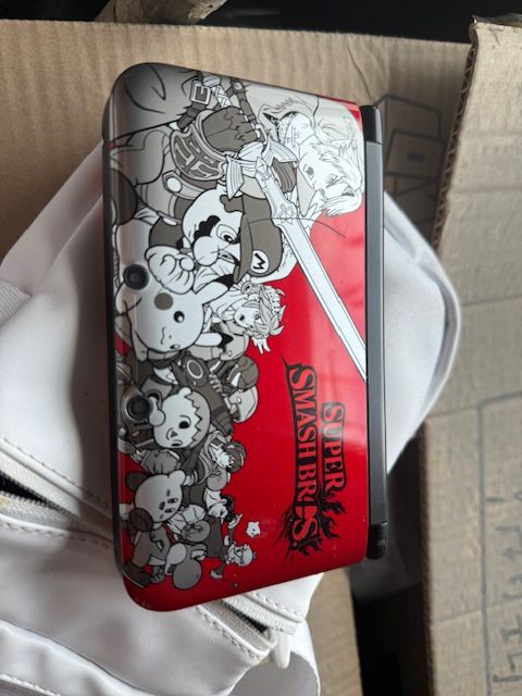 Nintendo 3Ds XL Super Smash Bros Edition