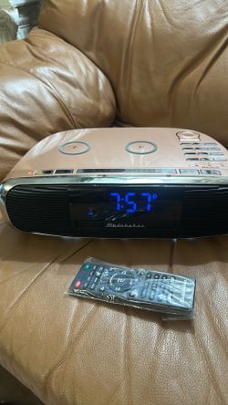 Studebaker workstation Bluetooth FM CD radio wireless charger GLD