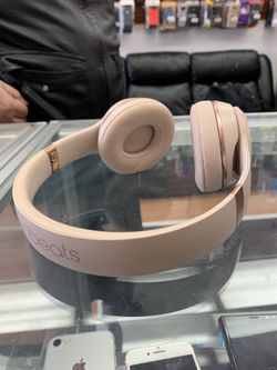 Beats solo 3 wireless headphone gold